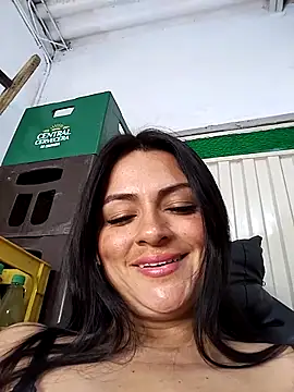 Snapshot of Linda_Lars chatting on October 6, 3:45 am Linda Lars online show from October 6, 3:45 am