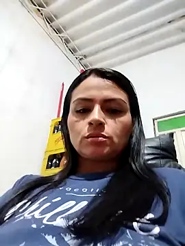 Snapshot of Linda_Lars chatting on October 13, 4:04 am Linda Lars online show from October 13, 4:04 am