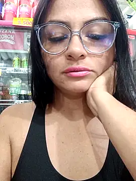 Snapshot of Linda_Lars chatting on October 19, 3:52 am Linda Lars online show from October 19, 3:52 am