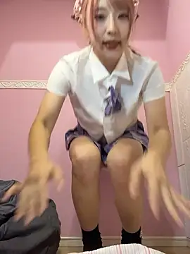 Snapshot of alice__1111 chatting on September 20, 1:53 pm alice  1111 online show from September 20, 1:53 pm