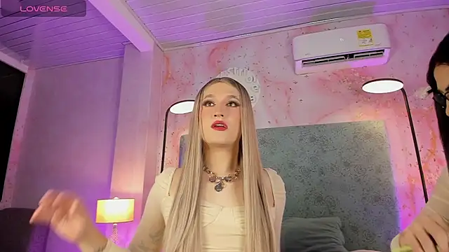 JESSI NAOMI online show from October 15, 12:24 am