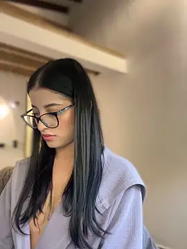 Arilw online show from November 4, 12:10 pm