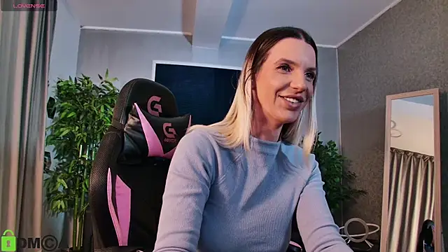 CaraBlake online show from September 18, 4:38 pm