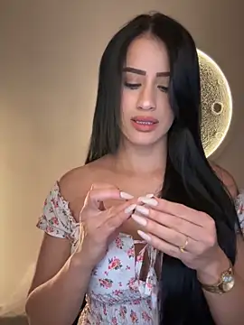 Snapshot of SarahhSmitth1 chatting on October 18, 12:03 am SarahhSmitth1 online show from October 18, 12:03 am