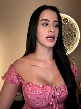 Snapshot of SarahhSmitth1 chatting on October 25, 11:22 pm SarahhSmitth1 online show from October 25, 11:22 pm