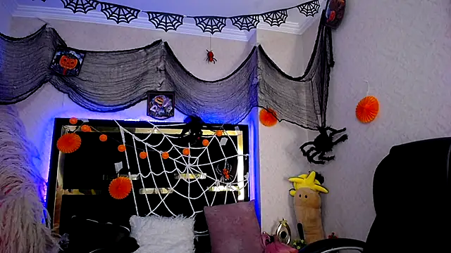 Snapshot of Bunny_O chatting on October 18, 10:00 pm Bunny O online show from October 18, 10:00 pm