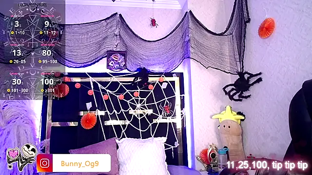 Snapshot of Bunny_O chatting on October 23, 9:54 pm Bunny O online show from October 23, 9:54 pm