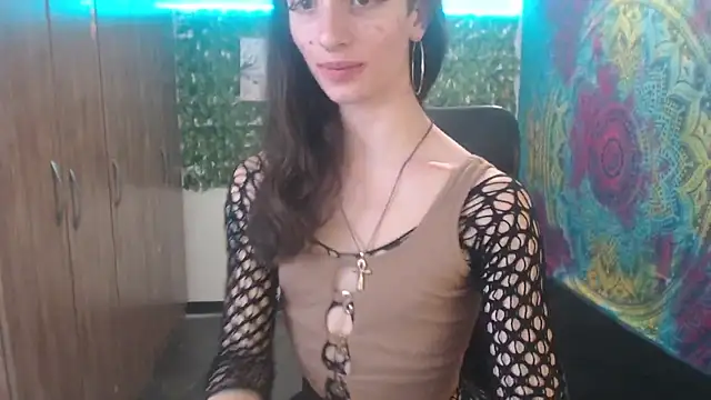 Snapshot of BurningVenus12 chatting on October 10, 6:07 am BurningVenus12 online show from October 10, 6:07 am