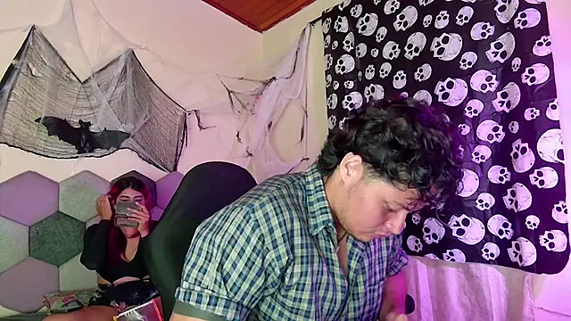 Snapshot of Horny_tgn chatting on October 24, 12:28 am Horny tgn online show from October 24, 12:28 am