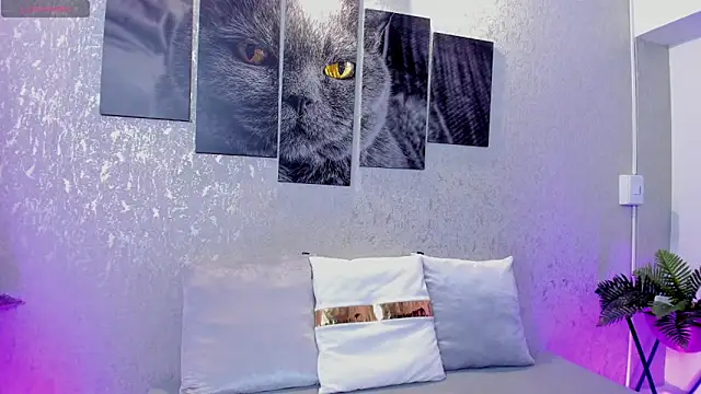 lilicooper  online show from October 8, 8:46 pm