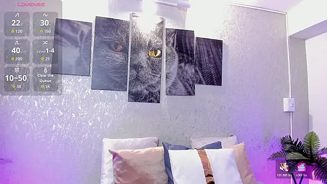 lilicooper  online show from October 22, 8:14 pm