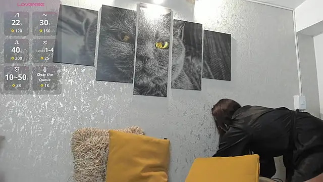 lilicooper  online show from September 23, 4:10 am