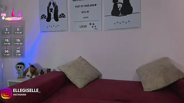 Snapshot of ElleGisellee chatting on September 30, 6:30 am ElleGisellee online show from September 30, 6:30 am