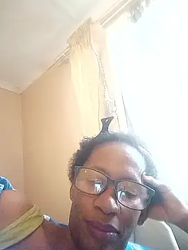 bustybillies online show from October 18, 5:54 am