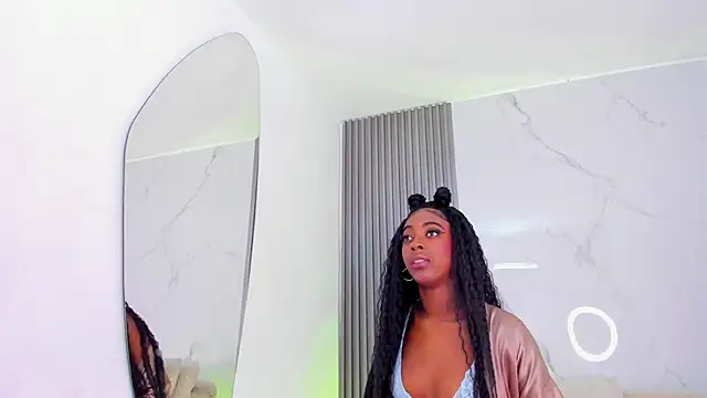 Snapshot of ebonydreams01 chatting on September 17, 12:36 pm ebonydreams01 online show from September 17, 12:36 pm