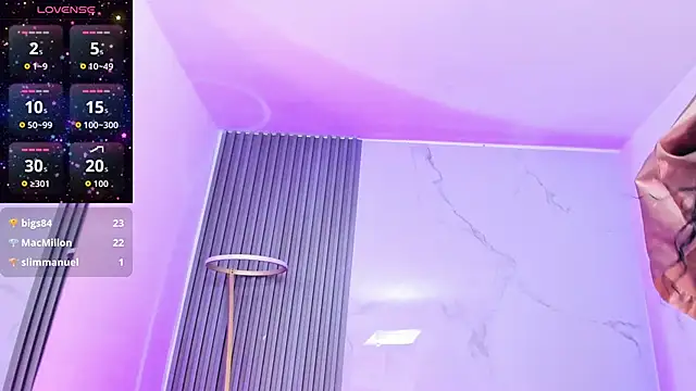 Snapshot of ebonydreams01 chatting on October 1, 1:27 pm ebonydreams01 online show from October 1, 1:27 pm