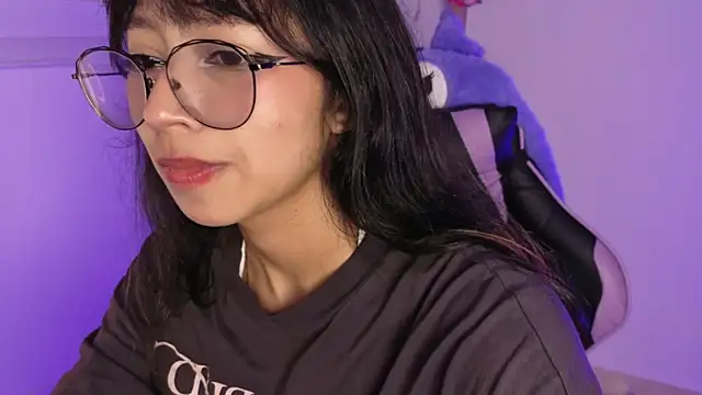 Yommi Winx online show from December 2, 2:24 am