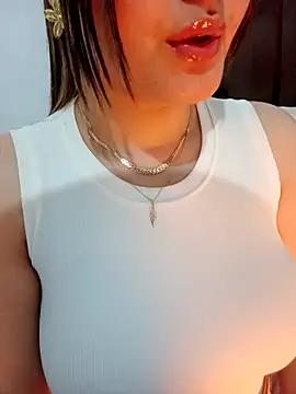 im here- online show from May 8, 11:06 pm