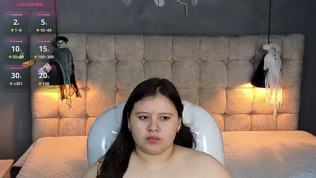 Snapshot of Laia_and_Aloby chatting on October 3, 11:10 pm Laia and Aloby online show from October 3, 11:10 pm