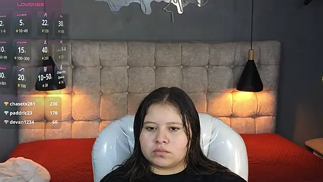 Snapshot of Laia_and_Aloby chatting on September 29, 10:15 pm Laia and Aloby online show from September 29, 10:15 pm