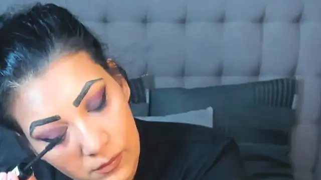 Snapshot of AmyCubes chatting on September 23, 5:05 am AmyCubes online show from September 23, 5:05 am