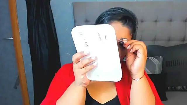 Snapshot of AmyCubes chatting on October 7, 3:38 pm AmyCubes online show from October 7, 3:38 pm