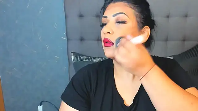 Snapshot of AmyCubes chatting on September 19, 3:49 am AmyCubes online show from September 19, 3:49 am