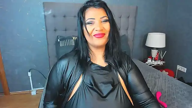 Snapshot of AmyCubes chatting on October 5, 5:34 am AmyCubes online show from October 5, 5:34 am