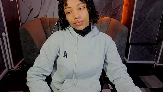 Violeth b online show from December 21, 1:26 pm