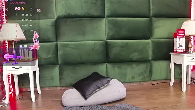 SelenSummer online show from December 3, 8:22 pm