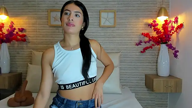 IssabellaLopez online show from October 1, 12:32 pm