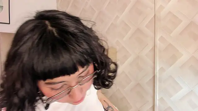 Haru Bonny online show from March 24, 8:47 pm