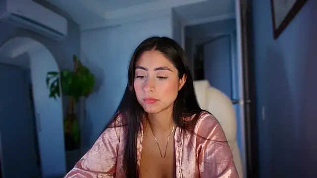 auroracaruso11 online show from October 3, 9:42 pm