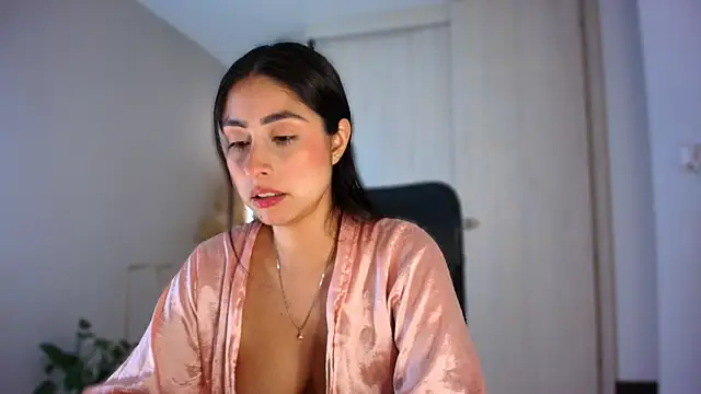auroracaruso11 online show from June 3, 6:57 pm