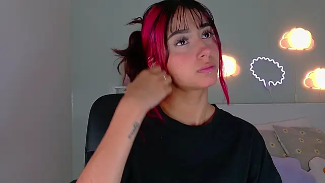 Snapshot of ParisFox_ chatting on October 4, 12:11 pm ParisFox online show from October 4, 12:11 pm