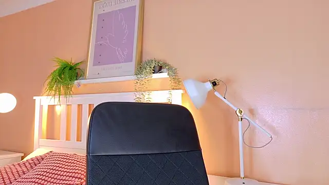 Snapshot of ParisFox_ chatting on October 27, 7:41 pm ParisFox online show from October 27, 7:41 pm