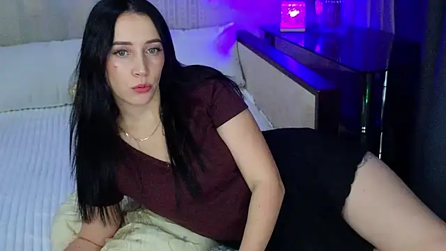 Snapshot of MonicaSweetx chatting on October 11, 9:17 pm MonicaSweetx online show from October 11, 9:17 pm