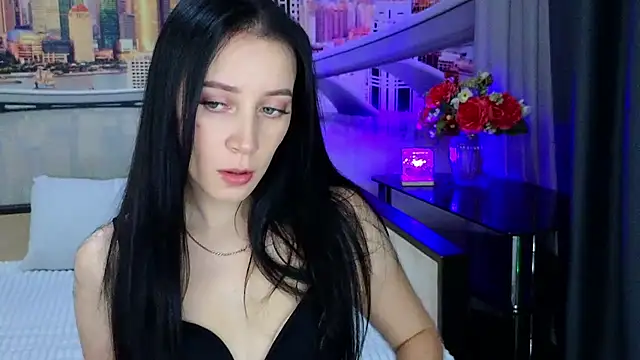 Snapshot of MonicaSweetx chatting on October 25, 8:00 am MonicaSweetx online show from October 25, 8:00 am