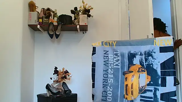 Snapshot of xTALLSEXYBUMx chatting on October 30, 7:11 am xTALLSEXYBUMx online show from October 30, 7:11 am