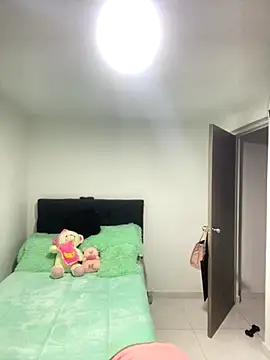 emily 22x online show from October 4, 12:44 pm