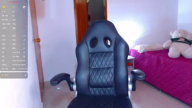 Snapshot of Otilia_Sigrid chatting on October 21, 9:52 pm Otilia Sigrid online show from October 21, 9:52 pm