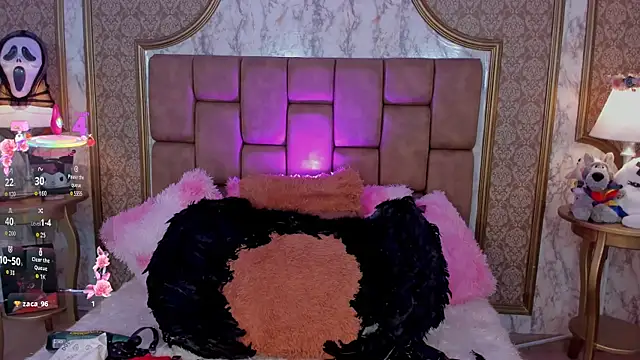 SoffiQueen online show from October 10, 9:31 pm