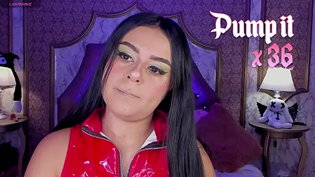 SoffiQueen online show from April 16, 3:12 pm