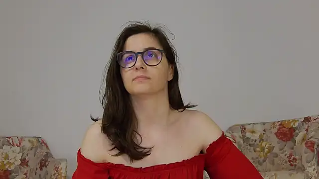 Snapshot of SophieeRain chatting on October 13, 4:09 pm SophieeRain online show from October 13, 4:09 pm