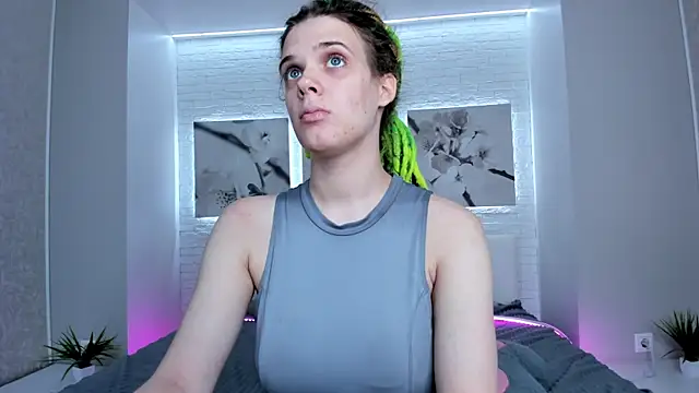 KIKI Krash online show from October 15, 10:40 am