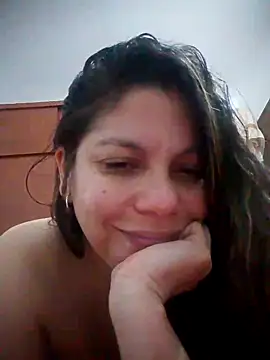 Snapshot of Carliina_Soussa chatting on October 13, 4:04 am Carliina Soussa online show from October 13, 4:04 am