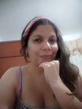 Snapshot of Carliina_Soussa chatting on October 24, 11:34 pm Carliina Soussa online show from October 24, 11:34 pm