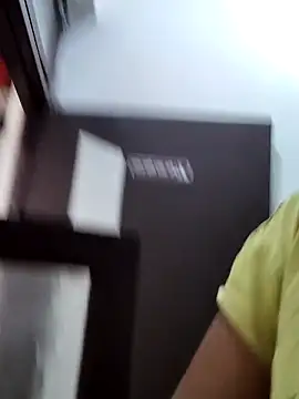 Snapshot of illay_love chatting on October 25, 4:31 am illay love online show from October 25, 4:31 am