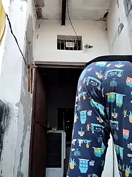 illay love online show from February 4, 12:08 pm