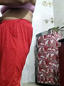 Snapshot of illay_love chatting on September 25, 2:05 pm illay love online show from September 25, 2:05 pm